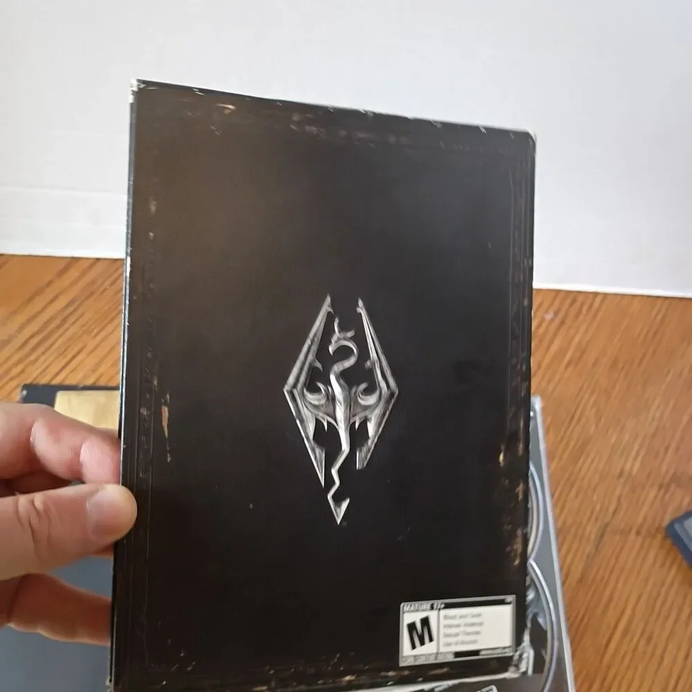 Elder Scrolls V: Skyrim - PS3 Collector's Edition w/ Map and Manual
